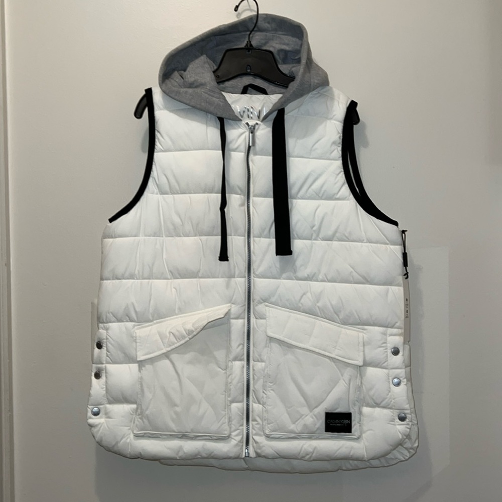 CALVIN KLEIN - WOMANS XL BLACK / WHITE / GREY PERFORMANCE VEST WITH HOOD NWT
